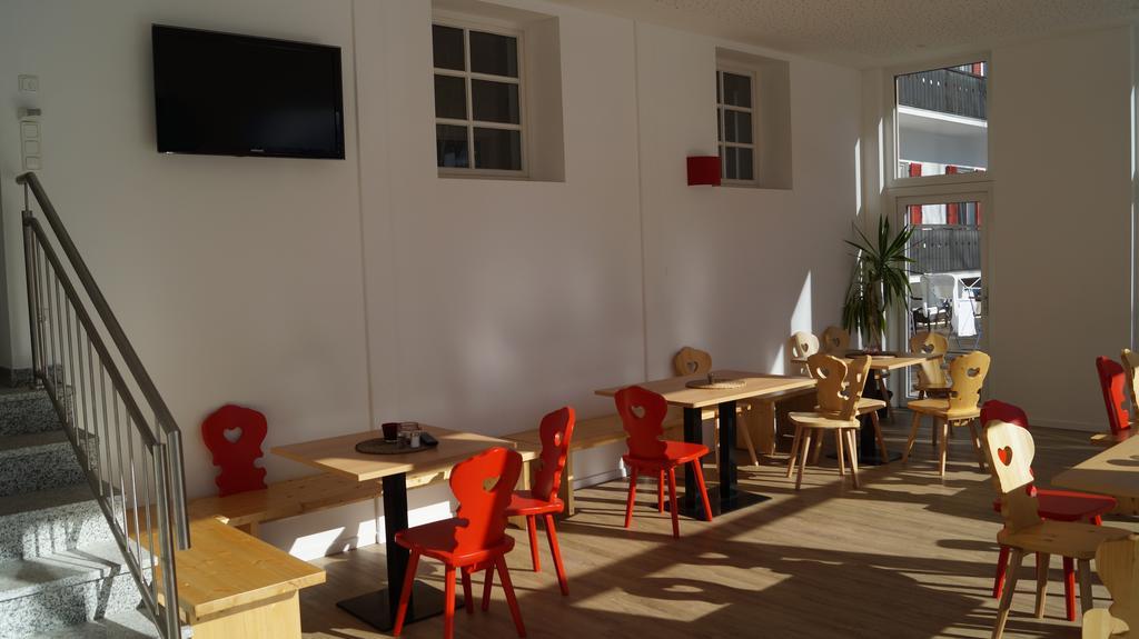 Hostel Der Athleten Гармиш-Партенкирхен Екстериор снимка