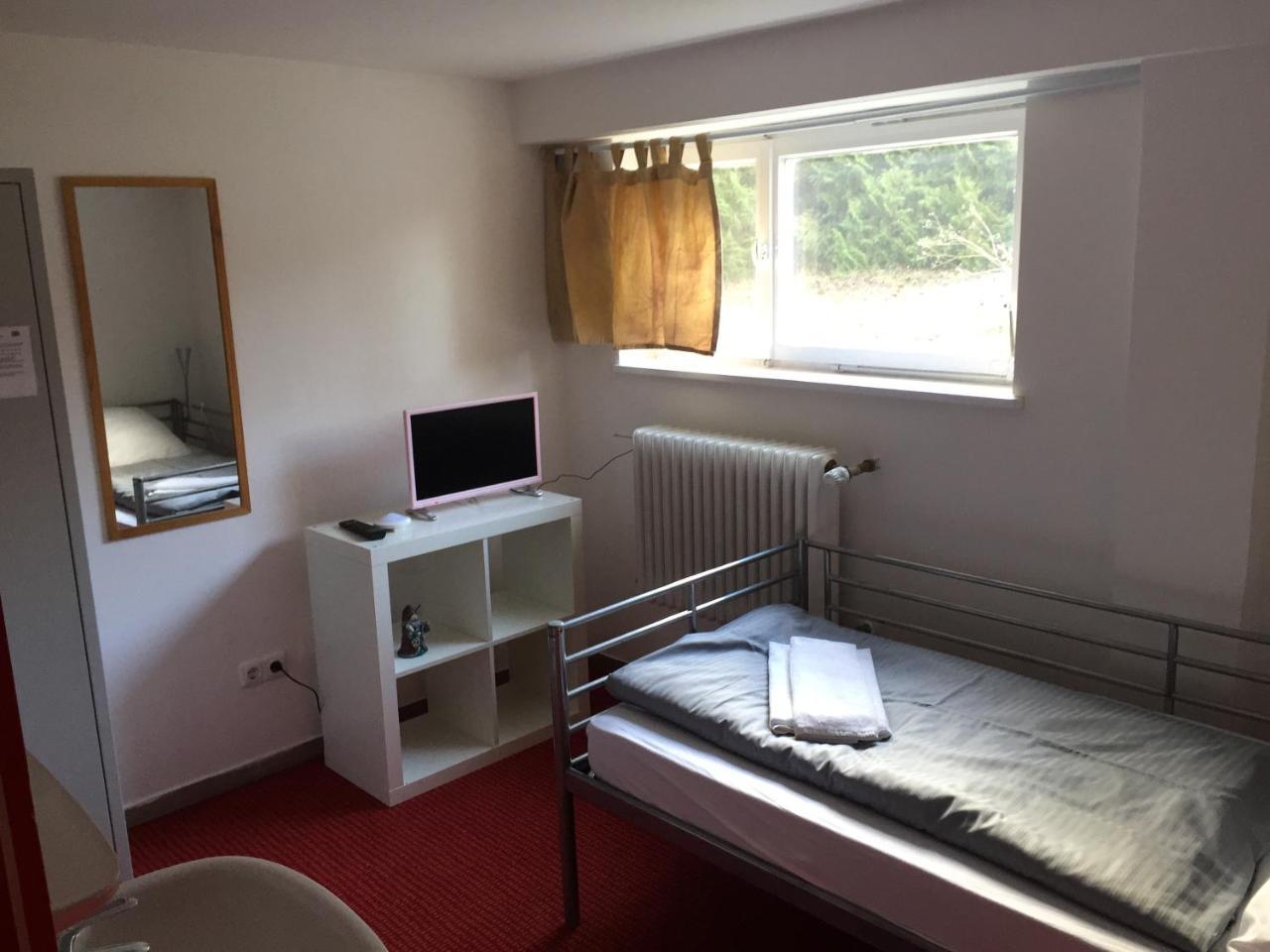 Hostel Der Athleten Гармиш-Партенкирхен Екстериор снимка